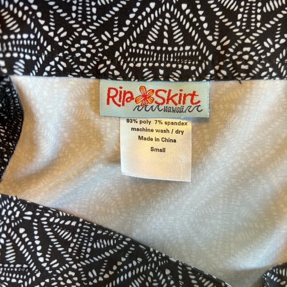 RipSkirt Hawaii Cover-up Beach Wear Skirt Black Pearl Batik Small 15-16” Waist - Picture 11 of 12